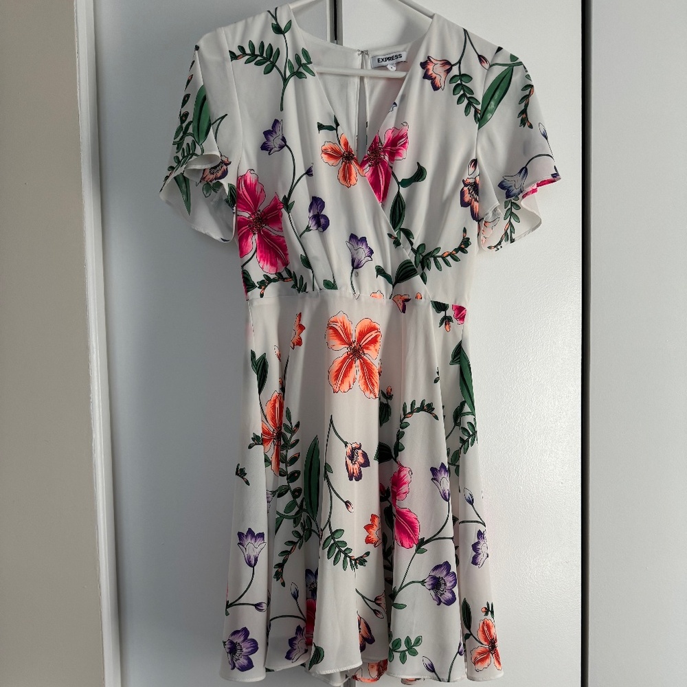 Express Size 4 Floral Dress